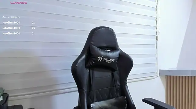 XXX chat uživo modela Rick_Adams