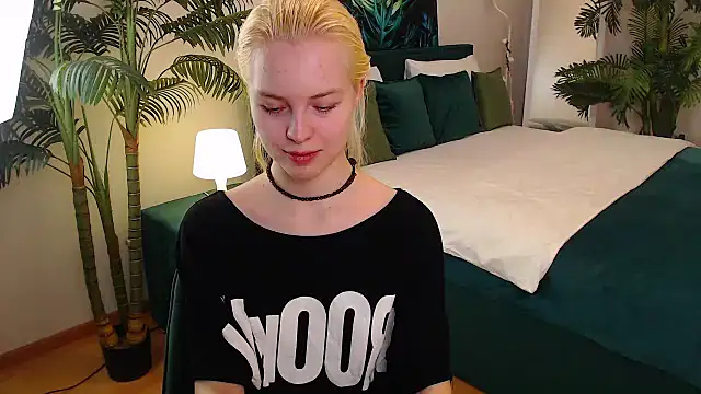 Chat XXX en directo de HannahHolliss