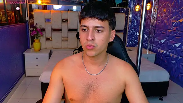 Chat XXX ao vivo de ian_sprouse