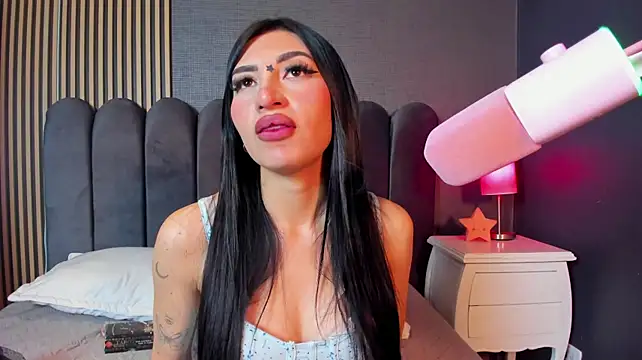 Nicolette_ks_ - Naked
