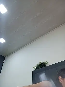 Sss420_a live XXX chat