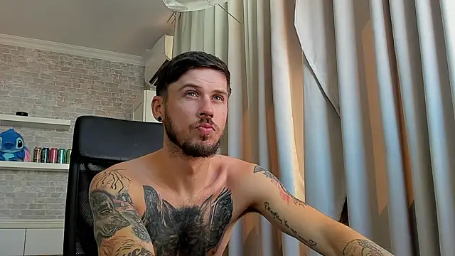JonahShaw Live XXX-Chat