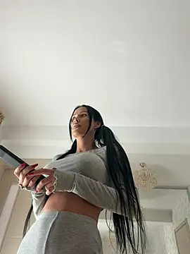 Daniela-Crudu - body tour naked