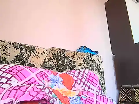 bambolino1978 Adlı Modelin Canlı XXX Sohbeti