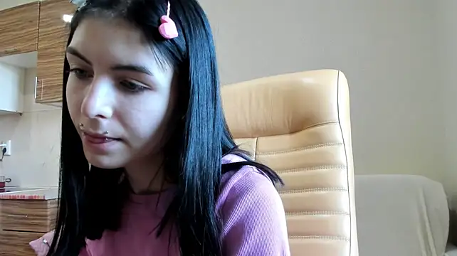 ErlinaBuoy - Pinch and pull my nipples