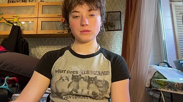Nellyts - Show my tongue
