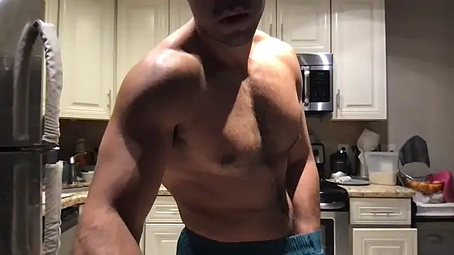 BigGuyMuscle: онлайн-секс-чат