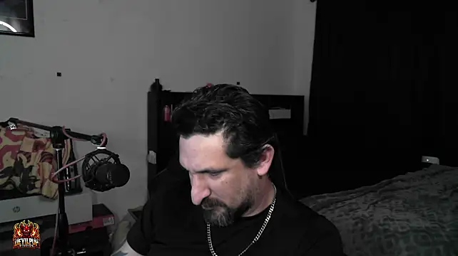 צ'אט XXX בשידור חי של DevilPup75_