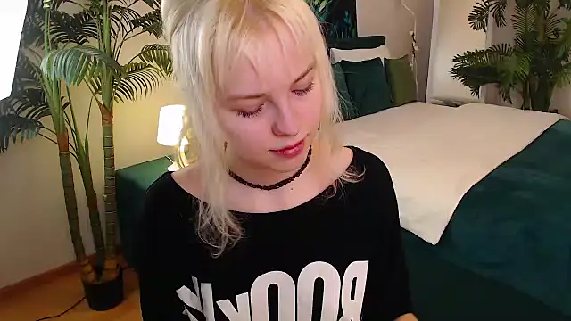 Chat XXX en directo de HannahHolliss