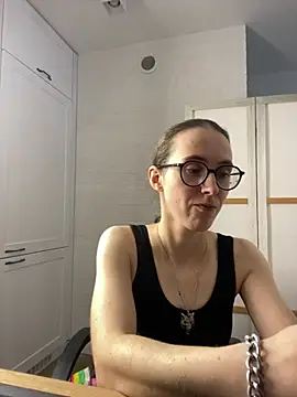 MartiniiSelenna - Sucking big finger