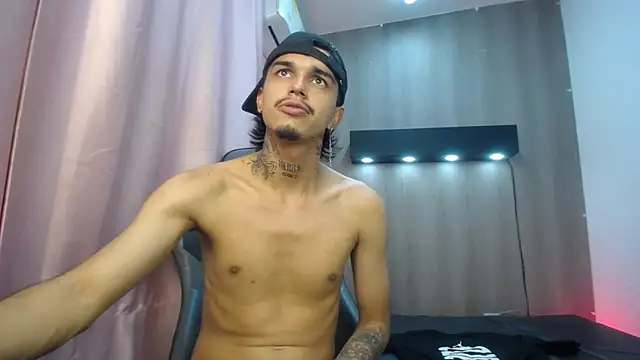 Czat XXX na żywo – Tayson_Hot