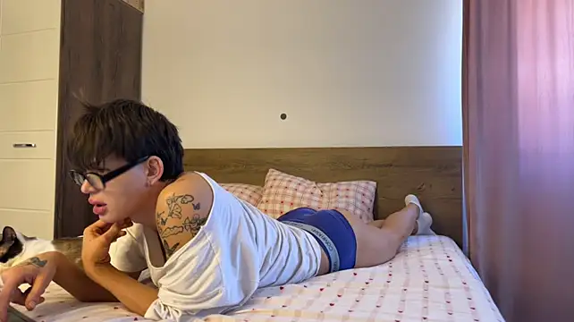 Онлайн чат XXX MathiasRay