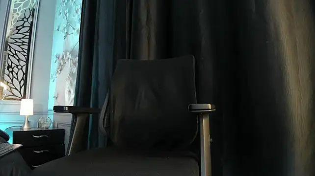 adrian_black86306 Webcam Show