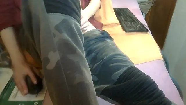 XXX chat uživo modela SamuelTal
