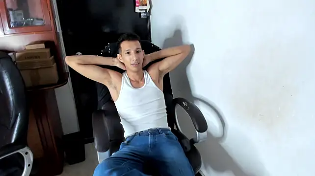 AlphaMarco – Live XXX-chat