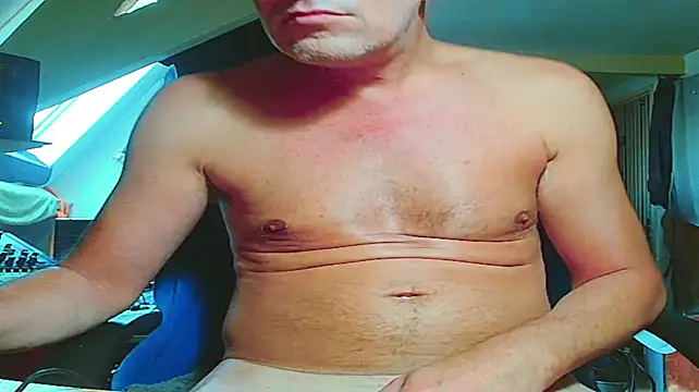 maxhard77 – Live XXX-chat