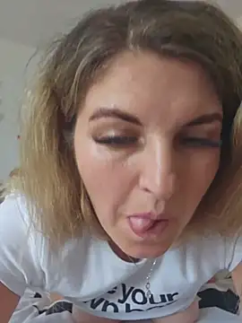 Bianca_Ella Adlı Modelin Canlı XXX Sohbeti