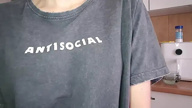 ExitedTroth's Live XXX Chat