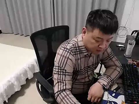 zhang1118's Live XXX Chat