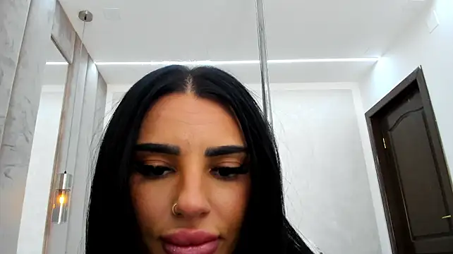 Britney_Charm_ live XXX chat
