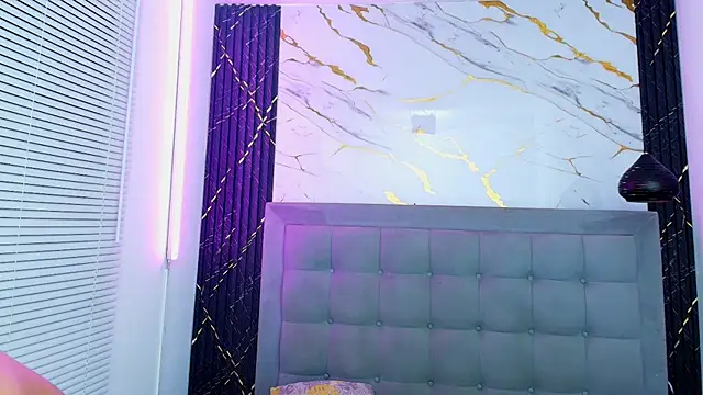 XXX chat uživo modela kai_storm77
