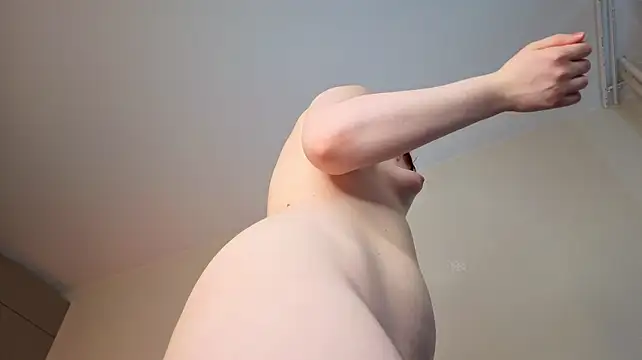 Erica_angel - finger my cute little kitty