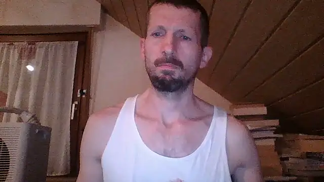 MuscleOtter Live XXX Chat