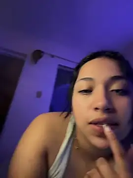 Issa_rodriguez - show those tits😍