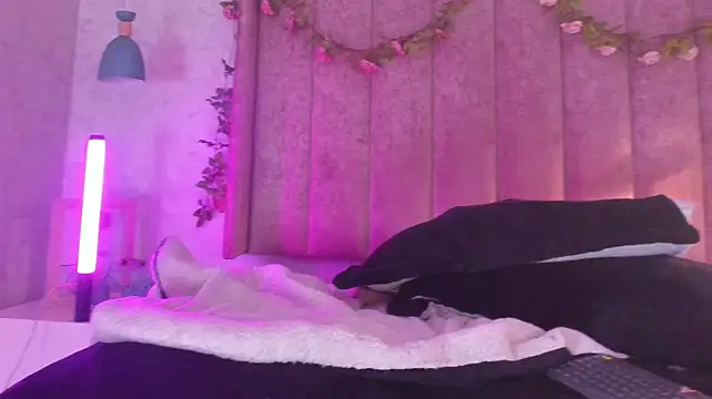 Vickmoon Live XXX-Chat