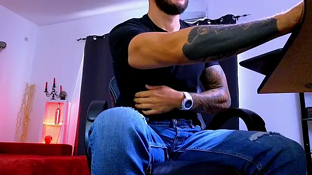 צ'אט XXX בשידור חי של MightyAaron66