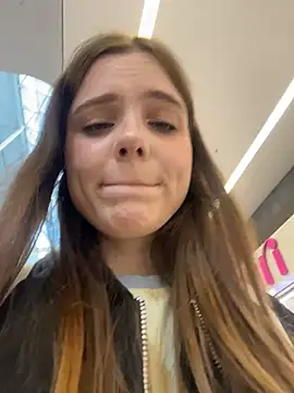 Lunabelle_ - Massage m boobs risky right in mall