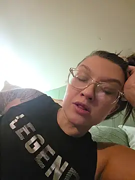 צ'אט XXX בשידור חי של NicolePearl