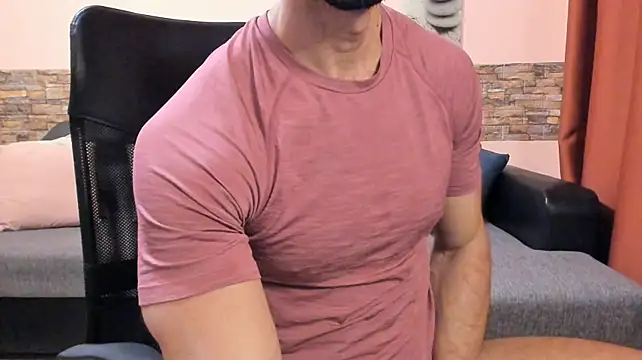 HotHunkTrainer – Live XXX-chat