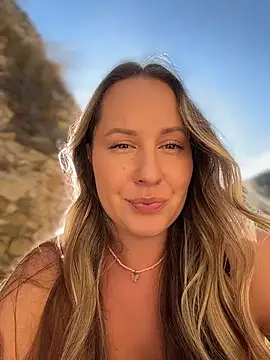 Mona_Plus - 3Fingers pussy💦Squirt outdoor💦LT video