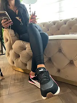 FeetVibe's Live XXX Chat
