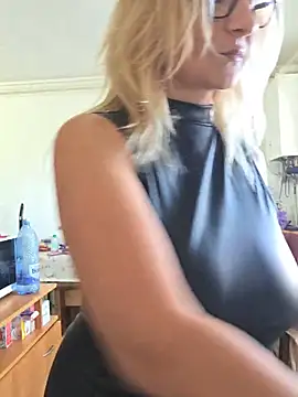 KaylinJann Live XXX chat