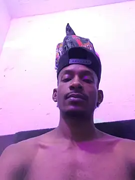 Chat +18 de Kiing_afroditho ao vivo