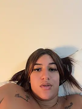 Little_Gaby_'s Live XXX Chat