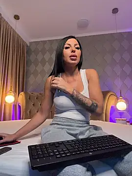 XXX chat uživo modela ReynaMorel