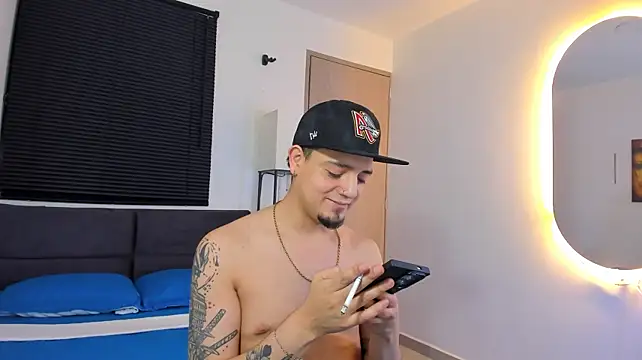 alejandro_calderon1's Live XXX Chat