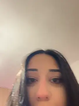 ICEGLOSS লাইভ XXX চ্যাট
