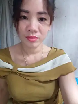 Isabella_pusy - I am a poor girl, please help me.