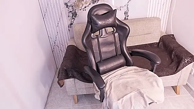 XXX chat uživo modela JhoanLeandro