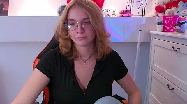 juicyPenny Adlı Modelin Canlı XXX Sohbeti