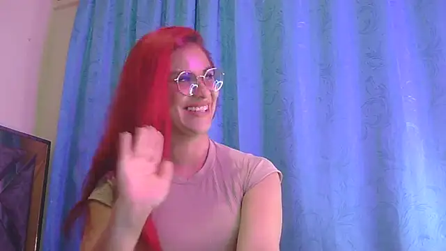Chat +18 de tinny_emiily ao vivo
