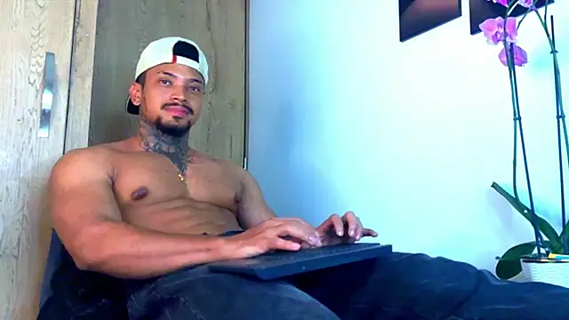 Stiven_collins' Live XXX Chat