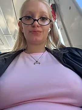 Chat +18 de Elfi_InPublic ao vivo