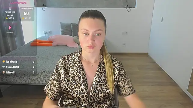 Kitkatvel's Live XXX Chat