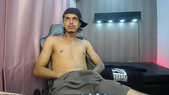 Tayson_Hot's Live XXX Chat