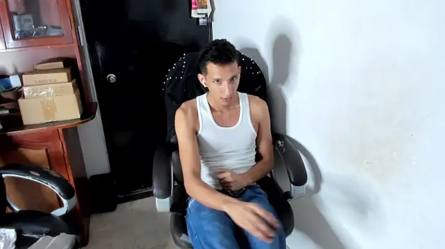 AlphaMarco Live XXX Chat